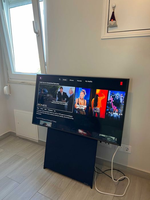 TV SAMSUNG the sero TQ43LS05BGUXXC (LED - 43'' - 109 cm - 4K Ultra HD - Smart TV)