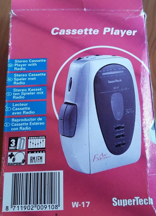 Leitor de cassetes com rádio