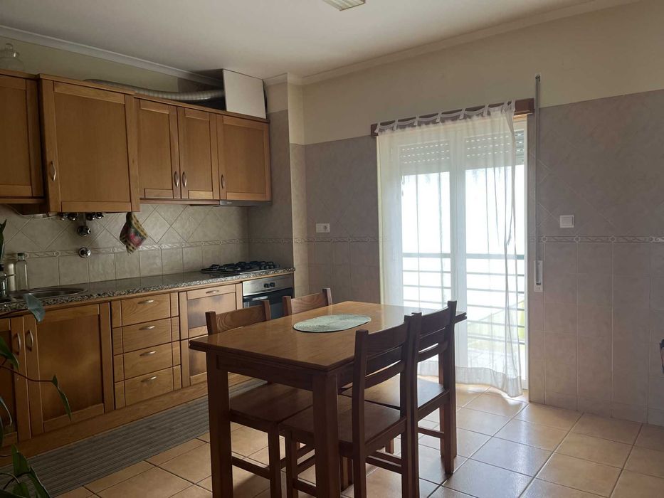 Apartamento T-2 centro de Lourinhã