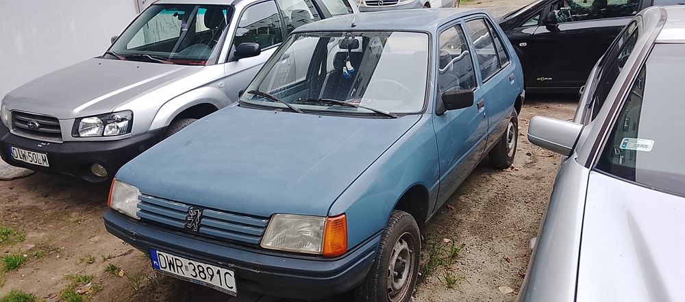 Peugeot 205