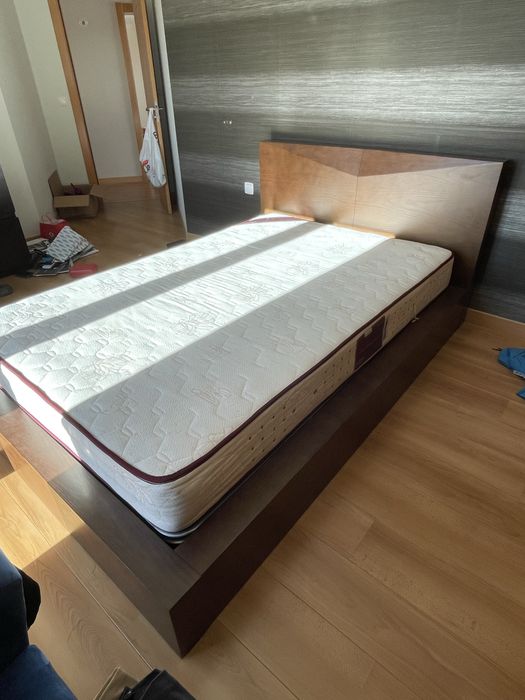 Cama de corpo e meio