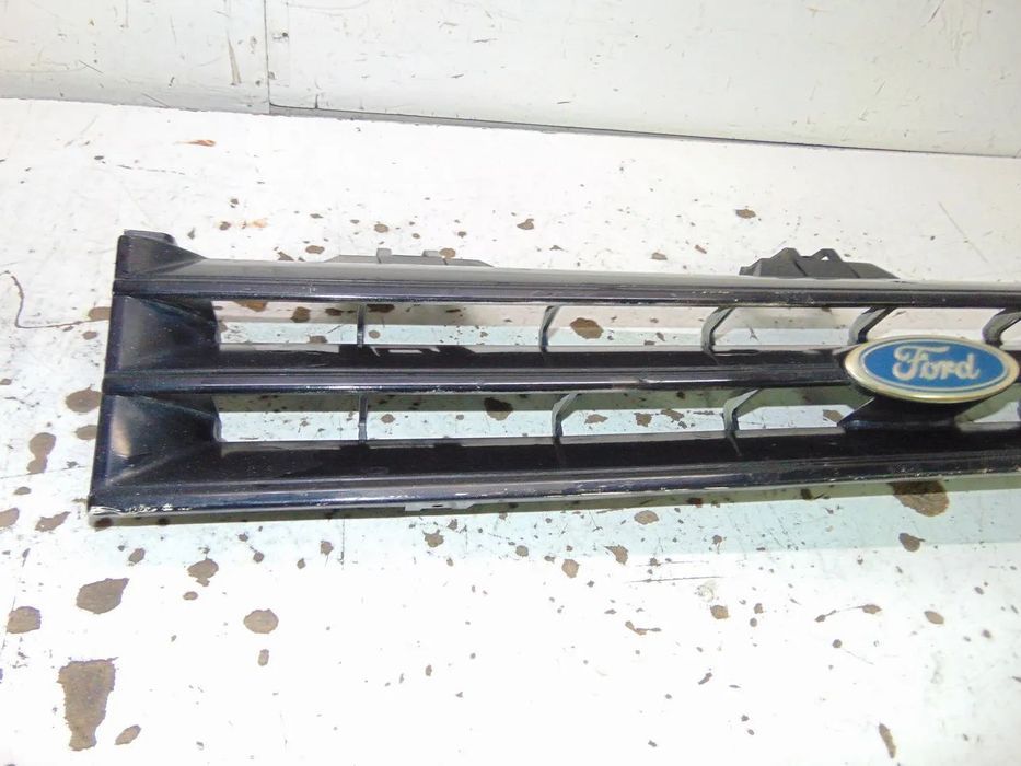 Ford granada grelha " nova de stock antigo