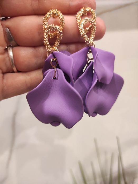 Kolczyki akrylowe płatki