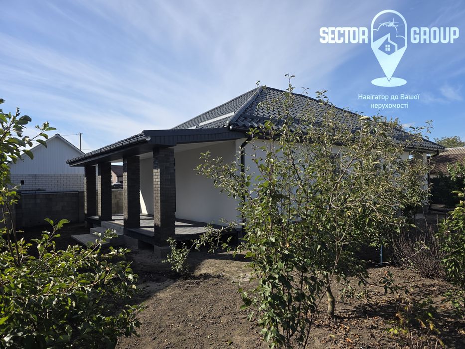 Напроти лікарні. 100кв.м., 2 тераси, 6 соток.