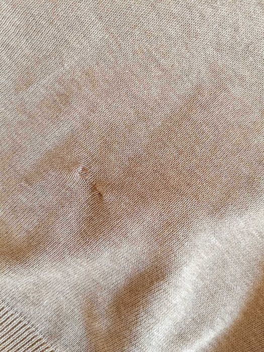 Brązowy sweter z długim rękawem