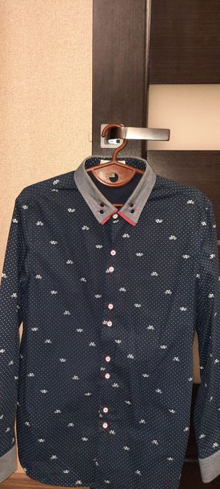 Рубашка Moncler.