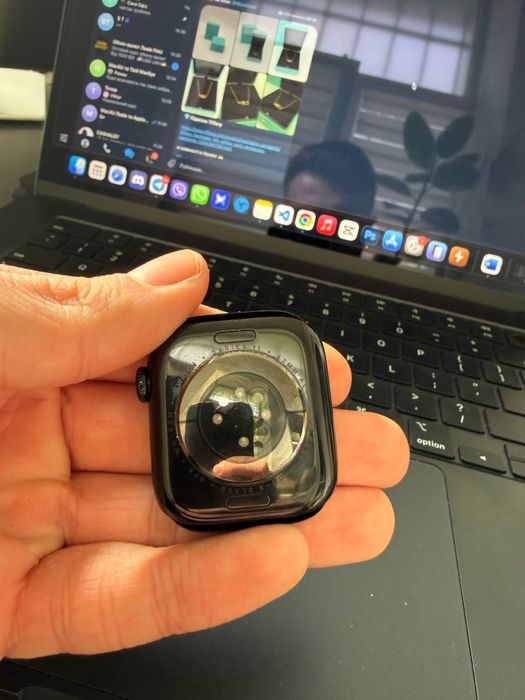 Apple Watch Series 11 42mm Jet Black