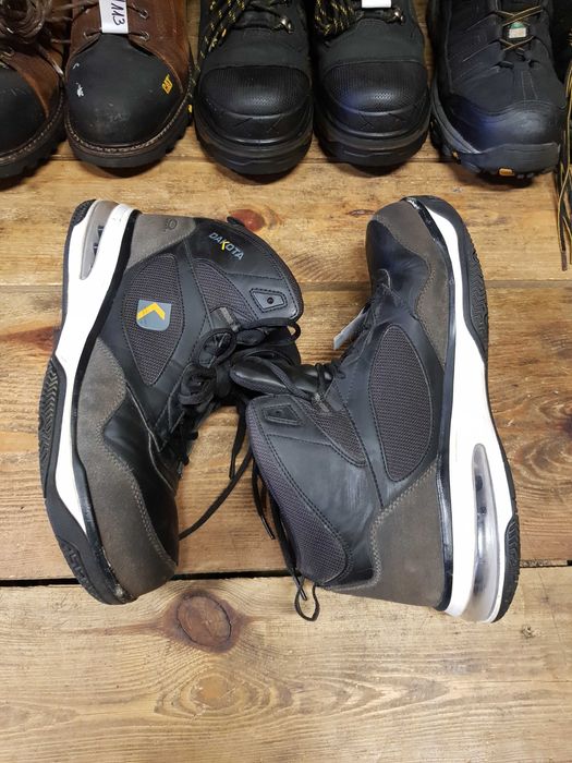 Buty robocze DAKOTA rozm 44 wkł 29 cm S3