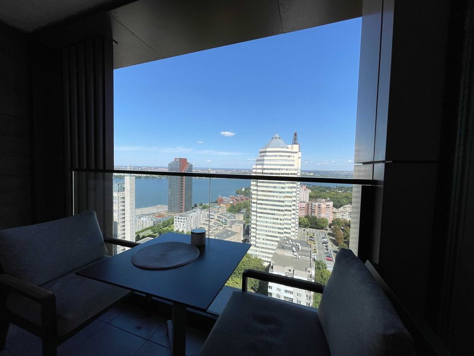 Продам видовую 3-х комн. квартиру ЖК "Новодворянский" парк Шевченко