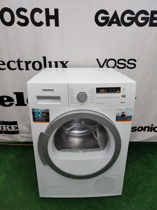Сушильна машина з тепловим насосом Siemens IQ300