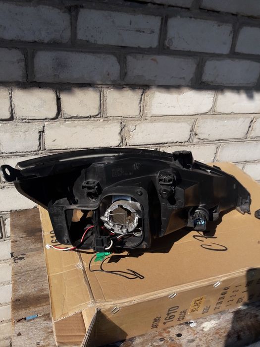 Фара форд фокус мк1