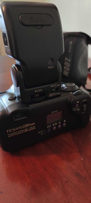 Fuji FZ-3000 Zoom Date - Analógica- IMPECÁVEL
