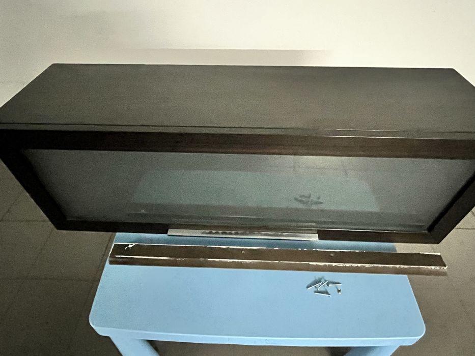 Móvel com vidro fosco