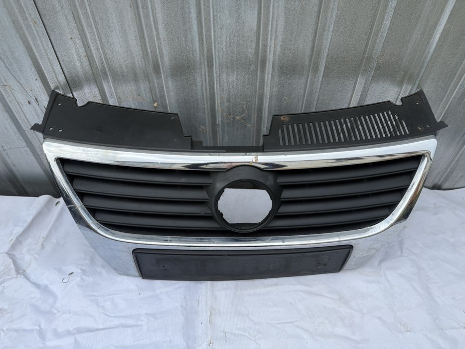 Решетка радиатора Volkswagen Passat B6