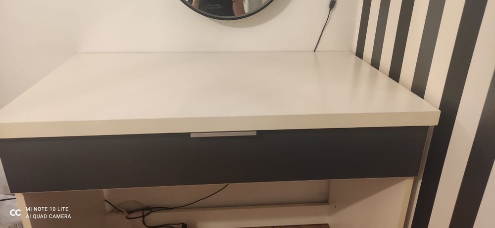 zestaw mebli pokojowych