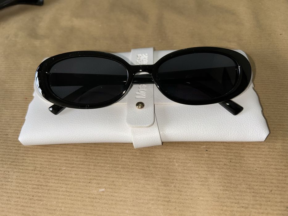 Conjunto oculos de sol c/estojo