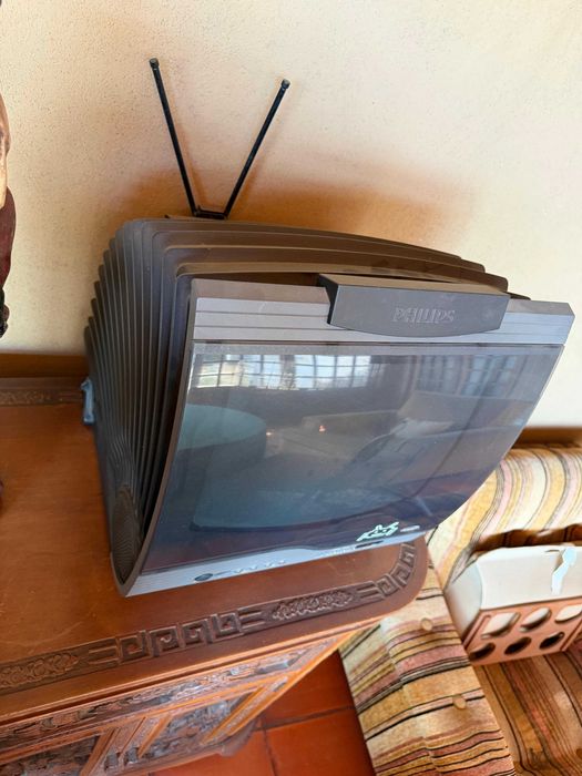 Philips TV Anubis 14AA3324 – Vintage / Relíquia dos anos 90