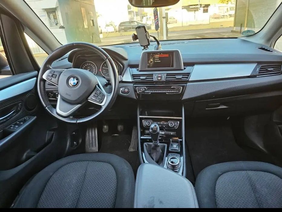 BMW 216i mais teto panoramico — photo 2