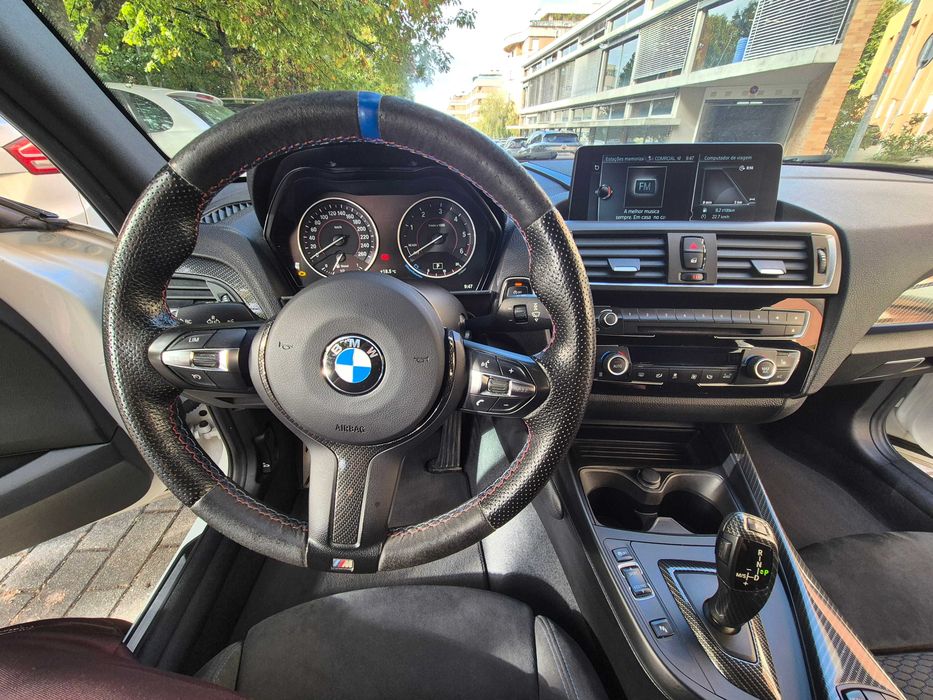 BMW 116d Pack M · Caixa Automática · 2016 · Navegação Professional · Bancos Desportivos Aquecidos — photo 2