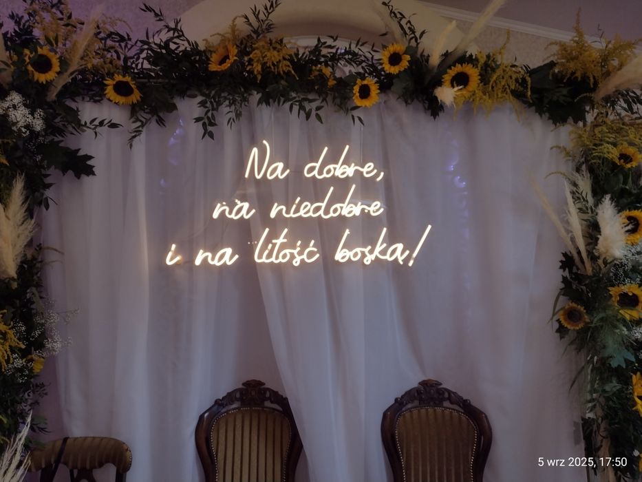 Napisy led/neony na ściankę Na dobre, na niedobre i na litość boską!