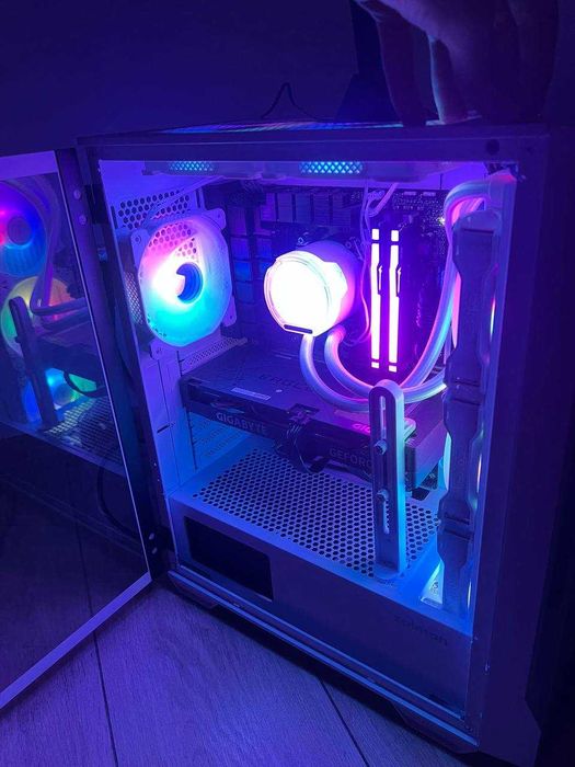 Komputer gamingowy(r7 7800x3d|4060|ddr 5 6000MHZ 36cl)