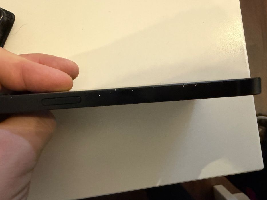 iPhone 16e w dobrym stanie