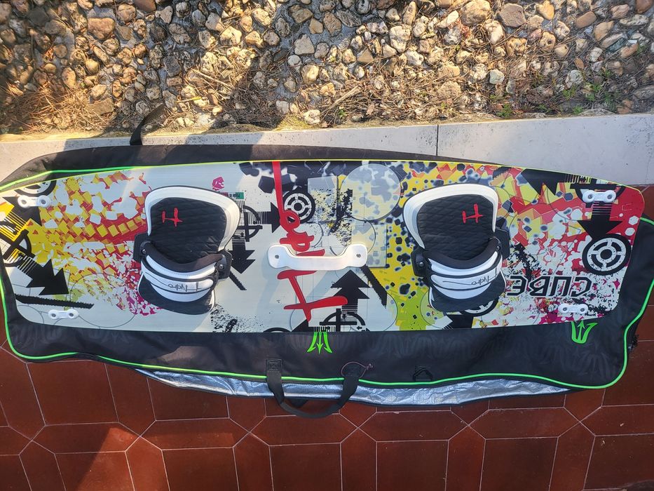 Prancha twintip cube