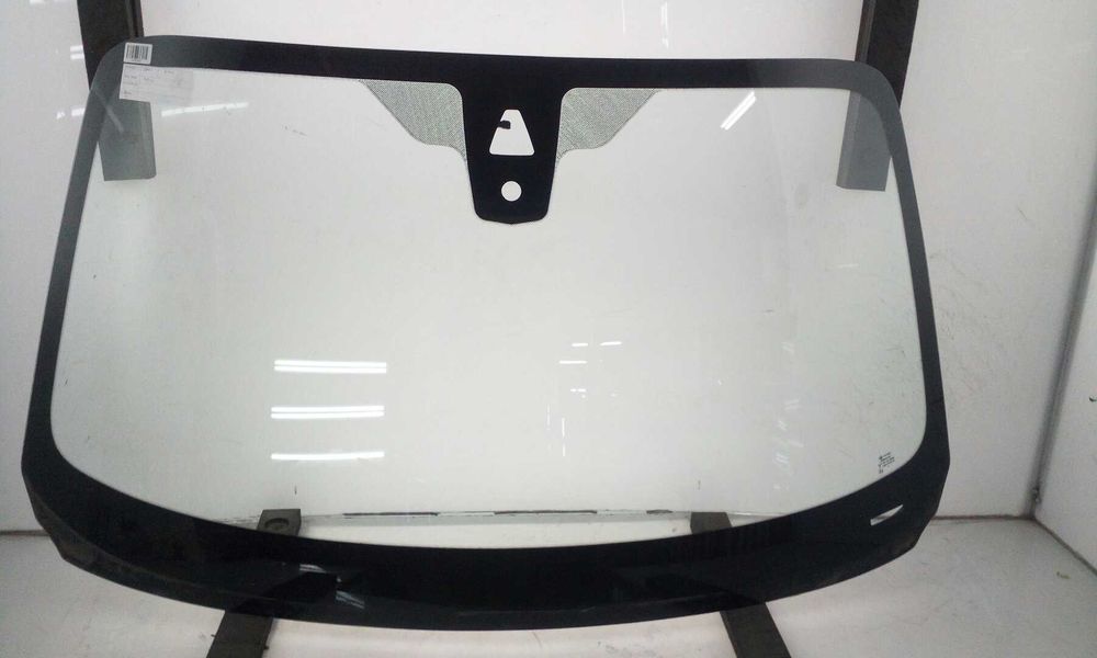 Szyba samochodowa przednia czołowa używana BMW DOWÓZ