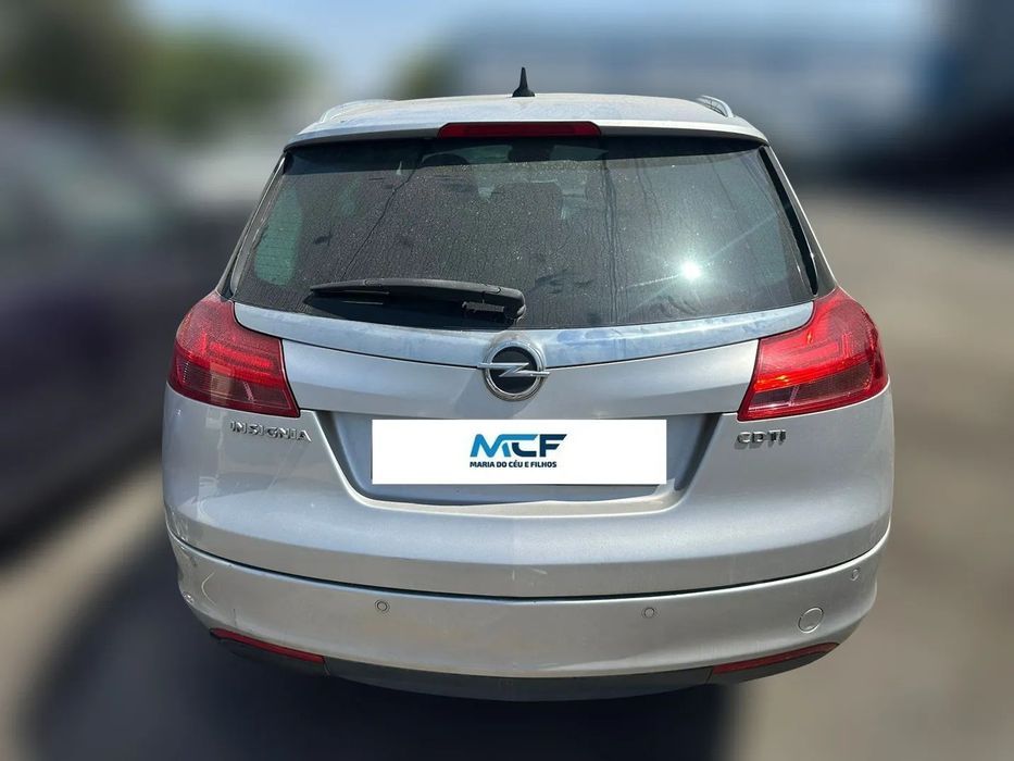 Opel Insignia A Sports Tourer 2.0 CDTI ref A20DTH de 2010 para peças