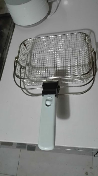 Fritadeira eléctrica em mto bom estado