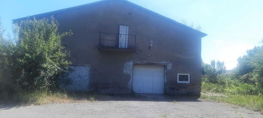 Продам нежитлову будівлю 1572 м2 неподалік  траси Ужгород-Мукачево