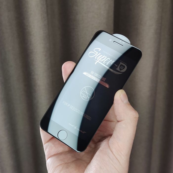 Якісне захисне скло  для iPhone SE (2020/2022), iPhone 7, iPhone 8