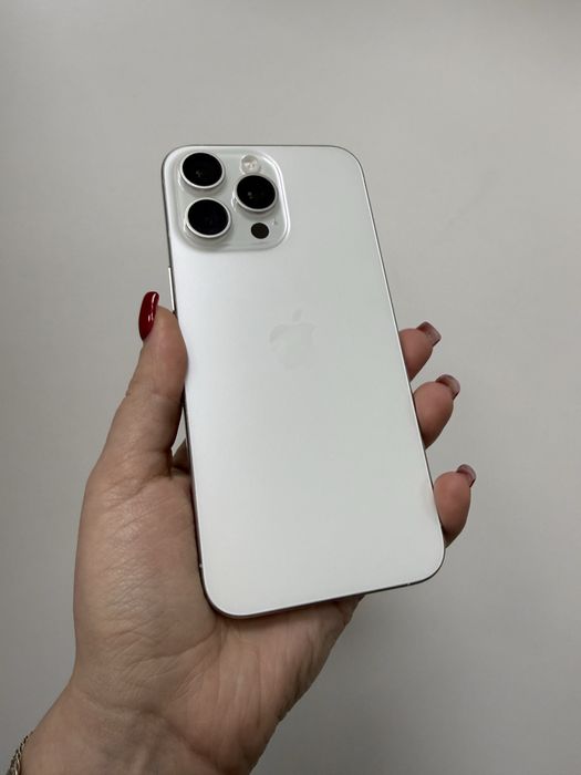 Iphone 15 pro max white