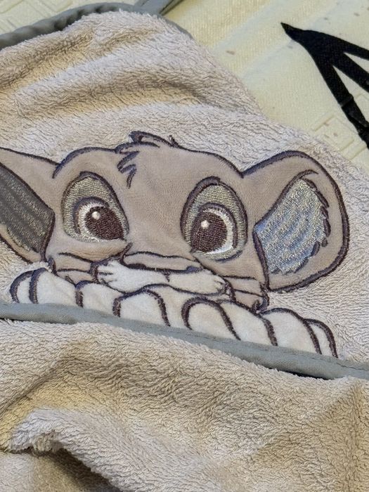 Okrycie kąpielowe ręcznik z kapturem Król Lew