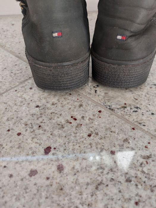 Czarne skórzane botki śniegowce ocieplane rozmiar 40 tommy hilfiger