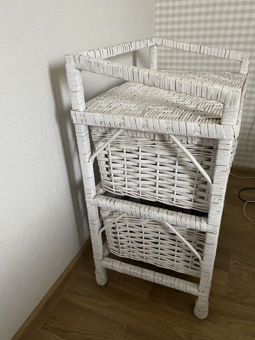 Прикроватные тумбочки из лозы