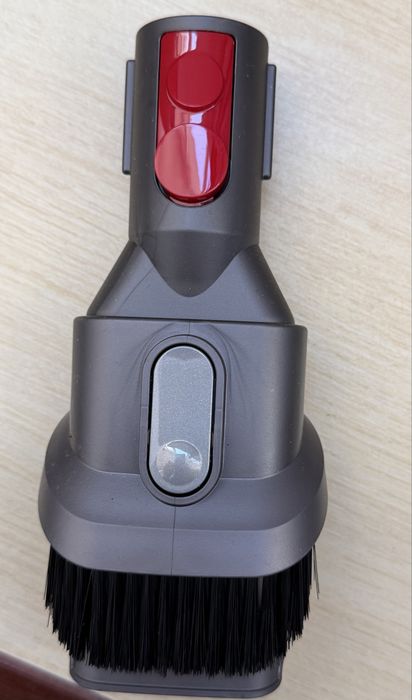 Dyson V15 Detect submarine