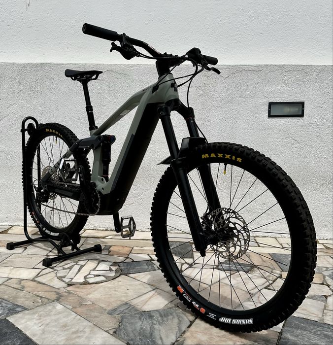 Cube Stereo Hybrid 160 Race tamanho S