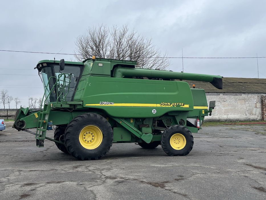 Продам комбайн JOHN DEERE