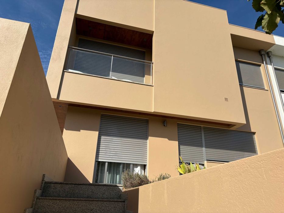 Moradia na Maia, com amplos espaços e em excelentes condições