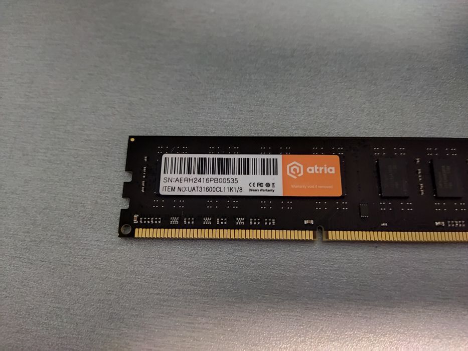 Оперативна память DDR3 8Gb 1600 Mhz