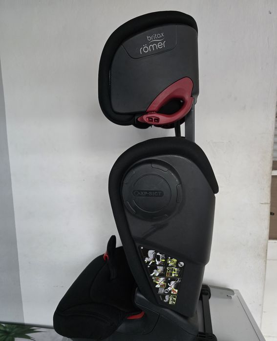 Britax Römer Kidfix III M ideał