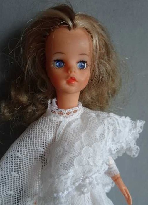 Antiga boneca Susi Estrela com roupa original