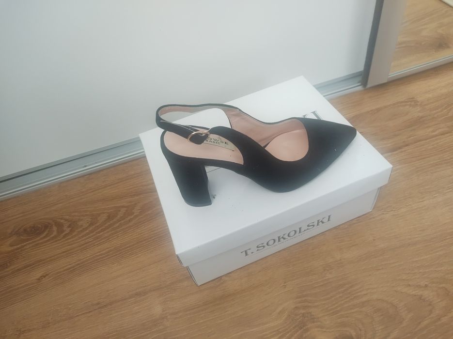 Buty damskie na obcasie
