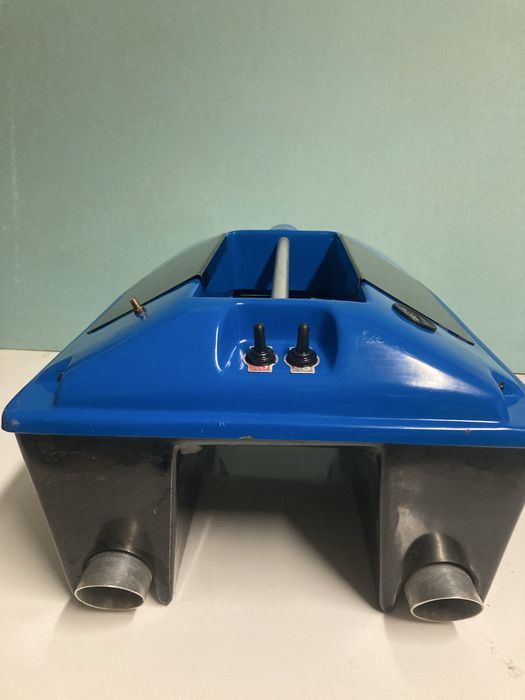 Łodka zanętowa  zdalnie sterowana