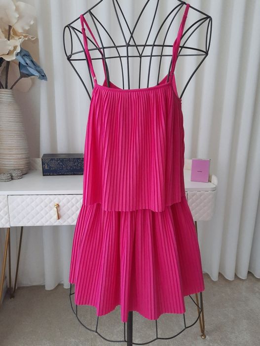 Vestido plissado  Zara