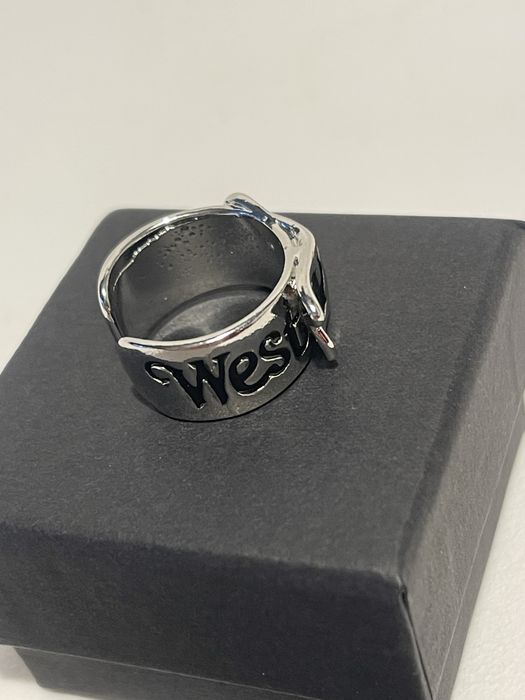 Pierścionek ,,Vivienne Westwood"