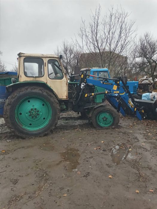 Трактор Юмз з Фронтальним навантажувачем