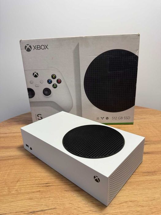 Xbox Series S stan idealny, 2 pady, pudełko, okablowanie, polecam!