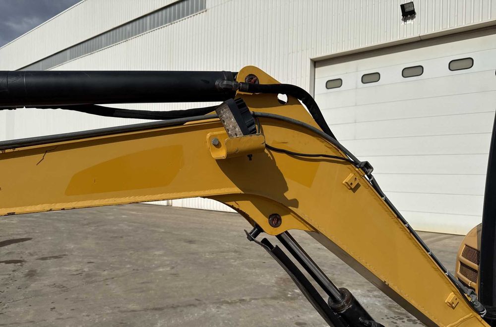 Міні-екскаватор Cat 302.7D CR (2013 рік випуску)